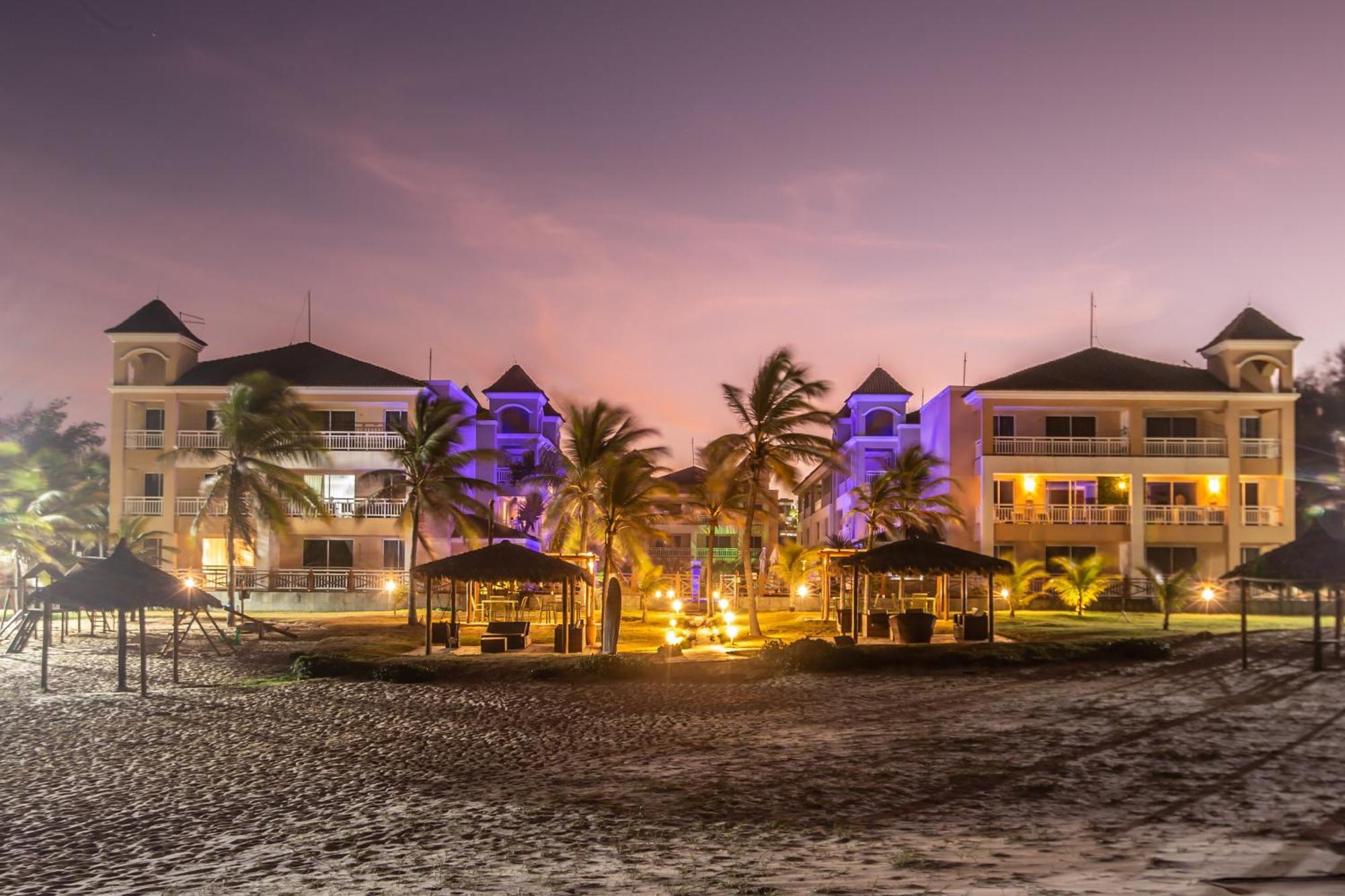 Atlantic Palace Family Inn Aquiraz Esterno foto